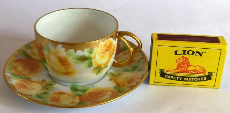 Stunning Japanese Demitasse Duo