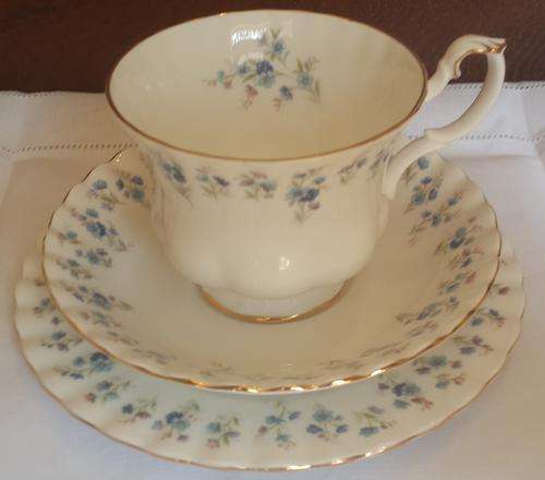Royal Albert "Memory Lane" Trio