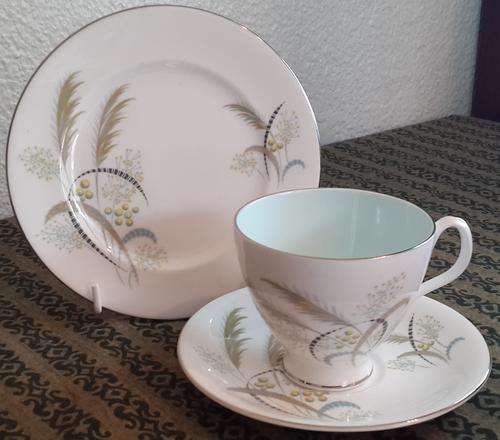 Royal Albert "Festival" Trio