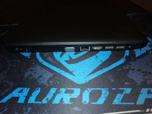 HP 14 CORE I3 6006U 8GB DDR4 250GB SSD