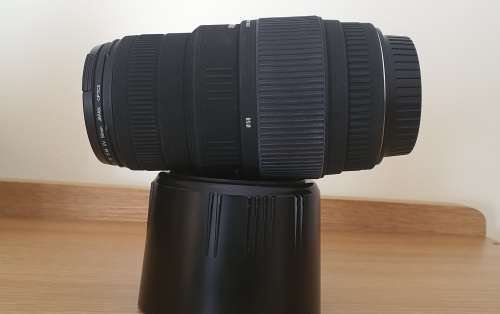 SIGMA DG LENS 700 -300mm Lens for Canon DSLR cameras