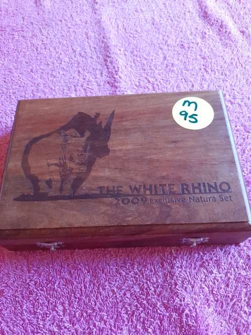 Wooden Coin Holder Box - The White Rhino - 2009 Exclusive Natura Set
