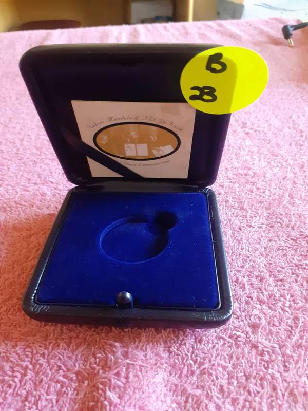 Coin Holder Box - Nelson Mandela x F W de Klerk - Nobel Peace Laureate 1993