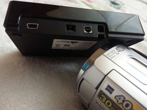 Sony DCR-SR42 Handycam 30GB HDD X40 Optical Zoom camera & docking station