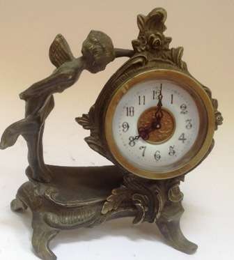 MANTEL CLOCK
