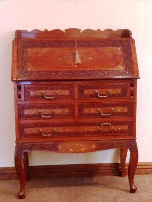 DECORATIVE MODERN EXOTIC ROSE WOOD FRONT WRITING DESK