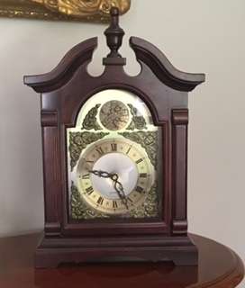SOLID WOOD MANTEL CLOCK