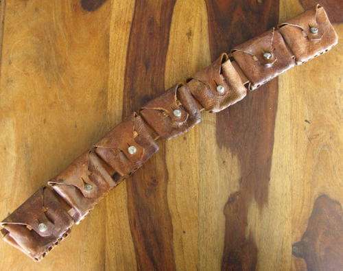 BOER WAR - 60 ROUND LEATHER BANDOLIER.  TOTAL LENGTH 131CM.