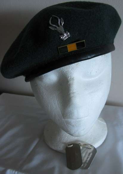 SA INFANTRY BERET SOLD WITH DOG TAGS FROM THE 70'S
