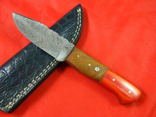 CUSTOM HAND MADE DAMASCUS HUNTING KNIFE