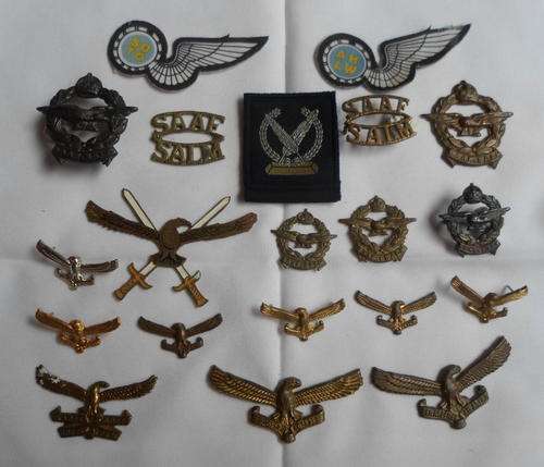 SELECTION OF 20 SAAF BADGES-SOLD TOGETHER-THERE IS MISSING LUGS