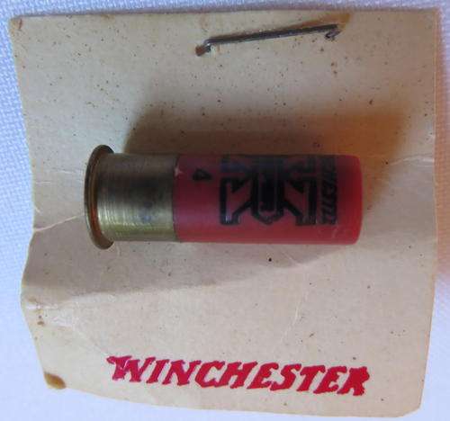 VINTAGE MINIATURE WINCHESTER PIN BADGE