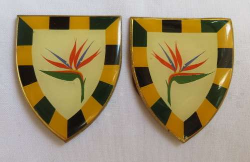 6 SA INFANTRY SHOULDER FLASH PAIR- YELLOW TYPE - 3 PINS- 1 ST ISSUE