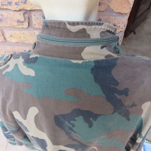 US M81 WOODLAND PATTERN CAMO JACKET-(DRAWINGS ARE LARGER THAN THE US M65 PATTERN)SIZE LARGE TO EXTRA