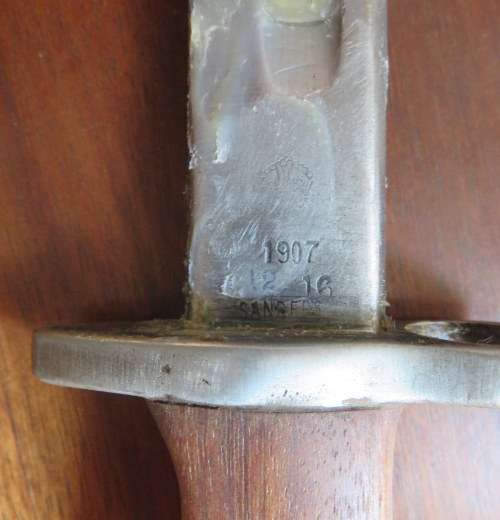 BRITISH 1907-PATTERN BAYONET MADE SANDERSON-OVERALL LENGTH 55,5CM-COMES WITH SCABBARD & LEATHER FROG