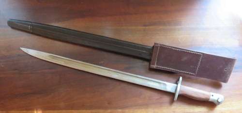 BRITISH 1907-PATTERN BAYONET MADE SANDERSON-OVERALL LENGTH 55,5CM-COMES WITH SCABBARD & LEATHER FROG