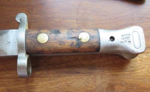 BRITISH 1888 MK2 BAYONET FOR THE LONG LEE ENFIELD RIFLE-COMES WITH SCABBARD & LEATHER FROG-TOTAL LEN