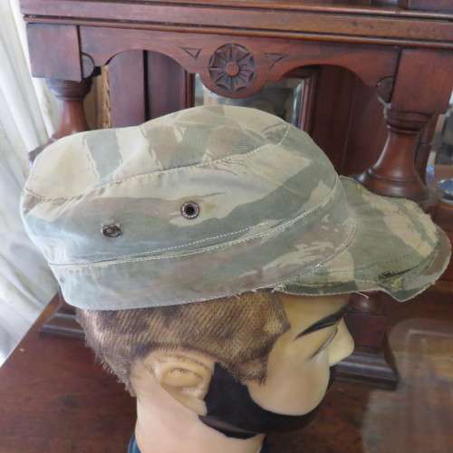 TERR CAP-BUSHWAR PICK UP-FAPLA CUBAN MADE-GREY LIZZARD CAMO CAP-WELL USED