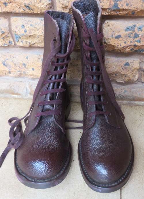 SADF PAIR OF BOOTS SIZE 8-ALMOST UNUSED