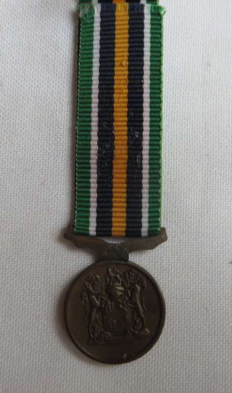 MINIATURE DE WET MEDAL