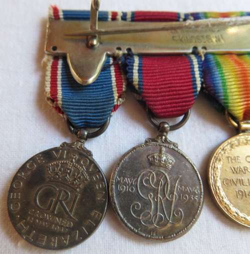 MINIATURE WW1 GROUP OF 4