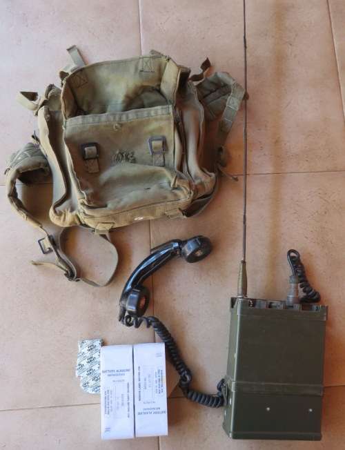 SADF BORDER WAR PERIOD A53 PORTABLE/MANPACK RADIO VHF/FM INTENDED FOR SHORT RANGE TACTICAL COMMUNICA