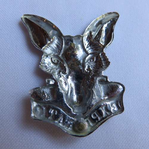 SA INTELLIGENCE CORPS CHROMED CAP BADGE- NO LUGS