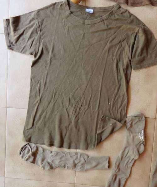SADF MIXED LOT FOLLOWING-STEP-OUT TROUSERS SIZE 30/STEP OUT BELT/TIE PAIR OF SOCKS/VEST SIZE SMALL D