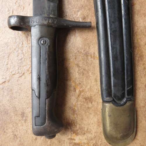 ITALIAN M 1870/87 VETTERLI VITALI BAYONET-OVERALL LENGTH 36CM-THE SCABBARD WITH LONG BRASS MOUNTS