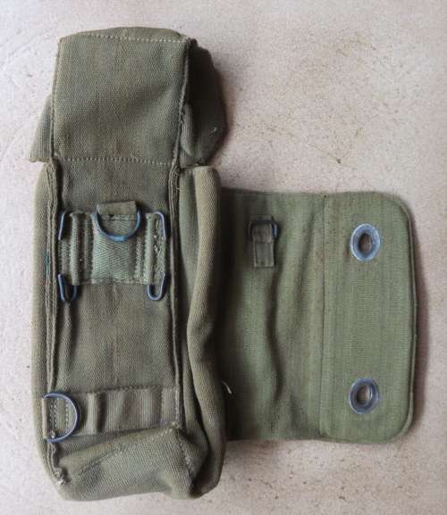 RHODESIAN WEBBING RADIO POACH