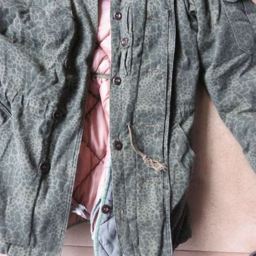 POLISH CAMO PATTERN JACKET & GLOVES ,KNOWN AS CROCODIL & WORN BY THE MARINES IN 1997 -ALSO USED IN 1