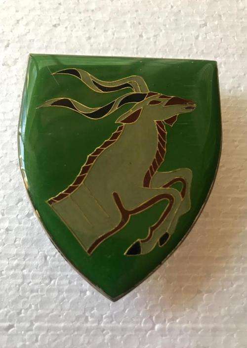 QUEENSTOWN COMMANDO FLASH- 3 PINS- ORIGINAL