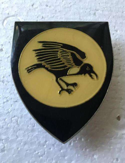 201 BATTALION ORIGINAL IVORY COLOURED-FULL SIZE FLASH- 3 PINS