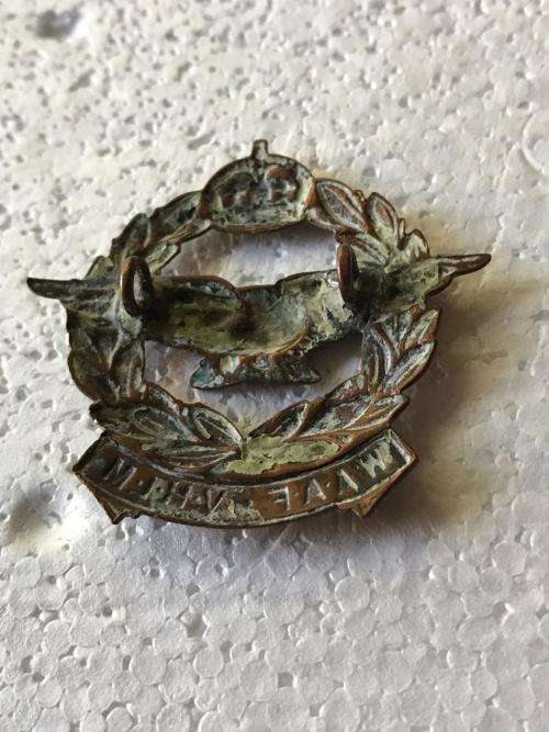 SAAF W.A.A.F. CAP BADGE- 2 LUGS