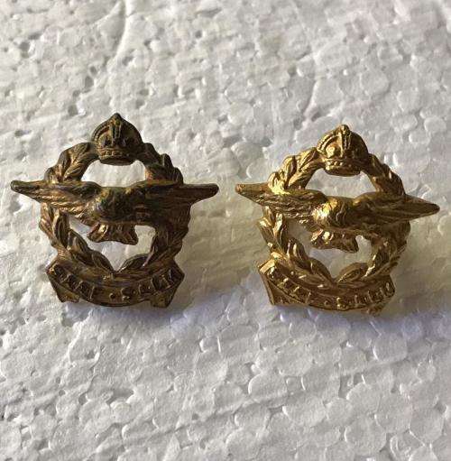 SAAF OFFICERS GILT MESS DRESS COLLAR BADGE PAIR-LUGS INTACT-WORN 1926- 1959