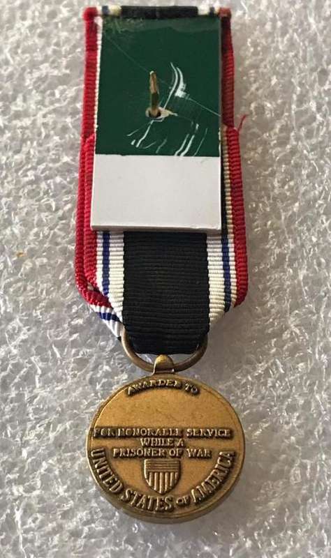 US MINIATURE POW MEDAL (PRISONER OF WAR)