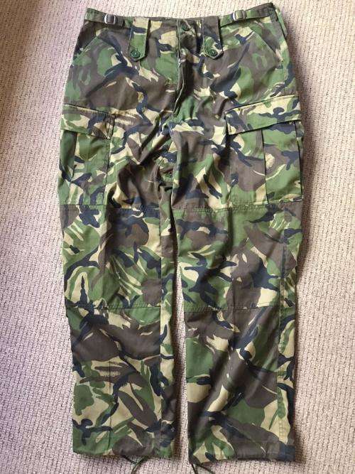 ORIGINAL RECCE TRAINING CAMO TROUSERS-SIZE LARGE OR 36-PIPE LENGTH 78CM-CONDITION NEVER USED
