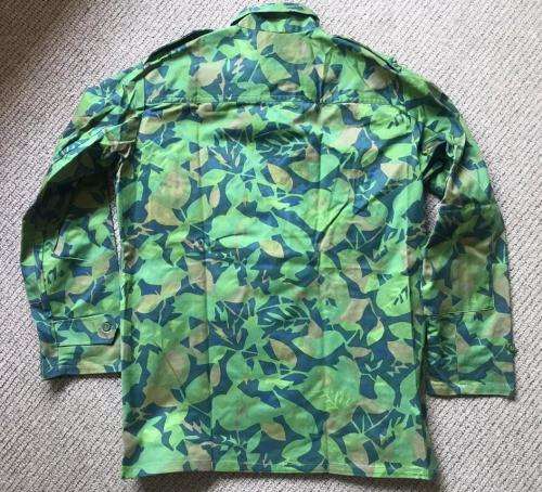 ORIGINAL RECCE COPY CUBAN ELM LEAF CAMO SHIRT IN UNUSED CONDITION-SIZE LARGE-MEASURES 60CM ARMPIT TO