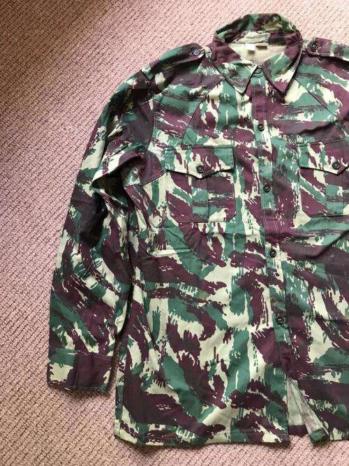 ORIGINAL RECCE COPY ,COPY R PORTUGUESE CAMO SHIRT IN UNUSED CONDITION-SIZE EXTRA LARGE-MEASURES 64 C