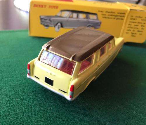 DINKY TOYS-DIE CAST MODEL FIAT 1800 ESTATE SCALE 1:43-CONDITION MINT NEW-BOXED 7 SOLD WITH 13 PAGE B