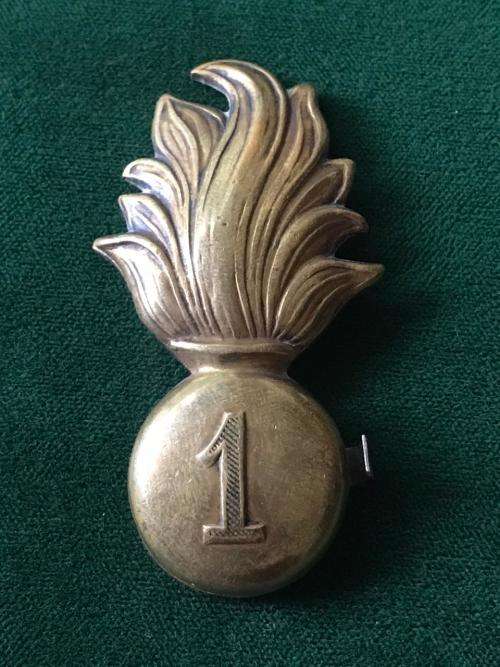 ITALIAN PRE 1937 GRENADIERS BADGE-ONE LUG- MEASURES 62 MM