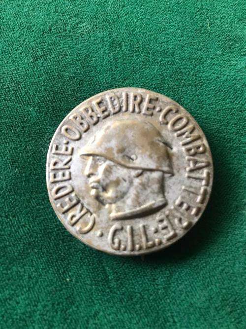ITALIAN WW2 G.I.L. FASCIST YOUTH BADGE-STICK PIN INTACT-DIAMETER 40MM