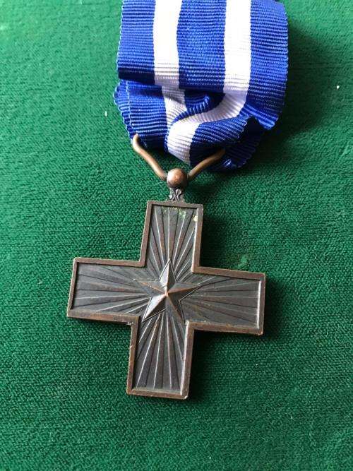 WW2 ITALIAN CROSS FOR MERIT/VALAS