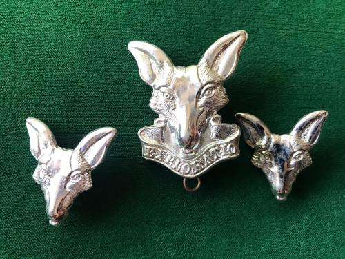 SA INTELLIGENCE CORPS CHROMED CAP & COLLAR BADGE PAIR-LUGS & PINS INTACT