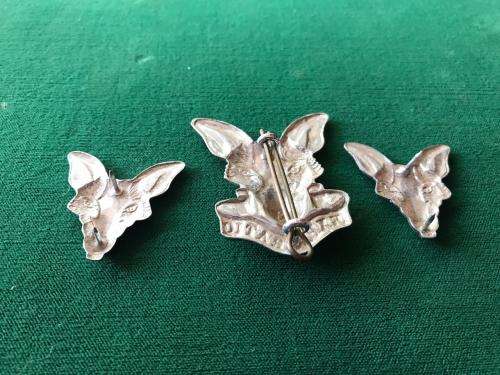 SA INTELLIGENCE CORPS CHROMED CAP & COLLAR BADGE PAIR-LUGS & PINS INTACT