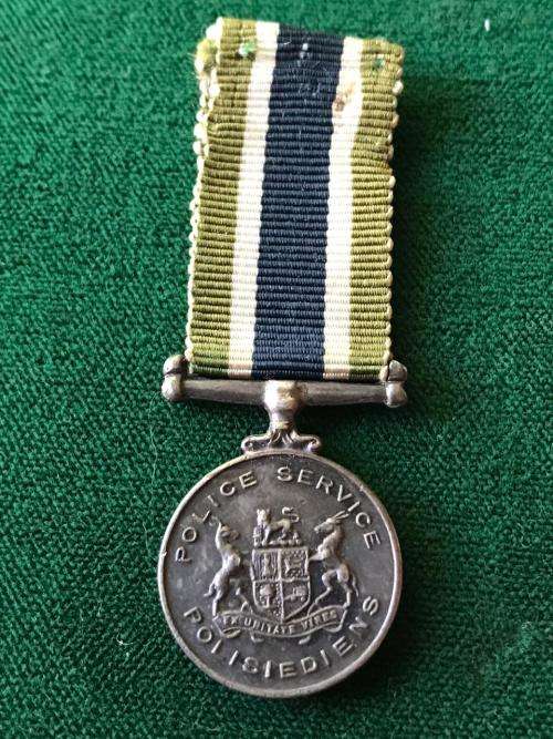 MINIATURE SILVER SA POLICE FAITHFUL SERVICE MEDAL