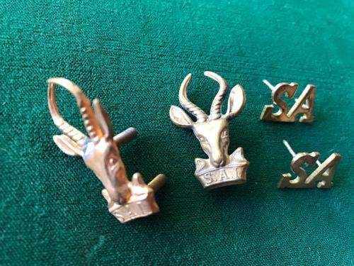 SA INFANTRY BRASS CAP COLLAR & TITLES-APPROVED 1951