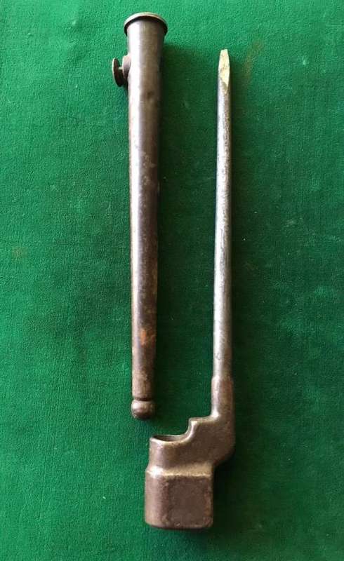 NO 4 MK 2 SPIKE BAYONET WITH METAL SCABBARD