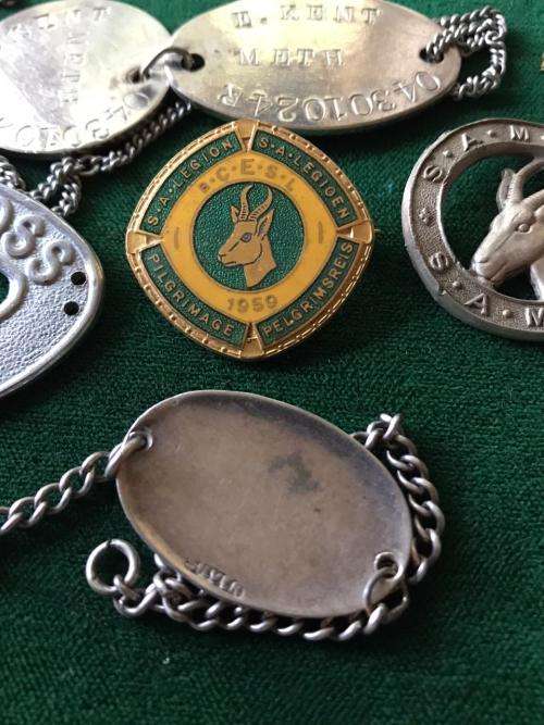 SA MILITARY NURSING SERVICE SET WITH DOG TAGS & SILVER ARM BAND TO E. KENT-WW2 PERIOD