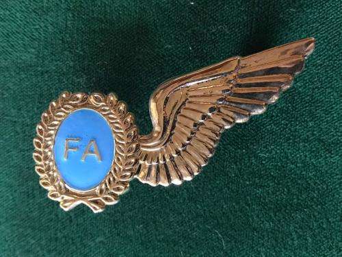 SAAF FLIGHT ATTENDANT FULL SIZE WING IN GOLD- 2 PINS
